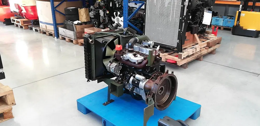 Дизельный двигатель внутреннего сгорания ISUZU C240