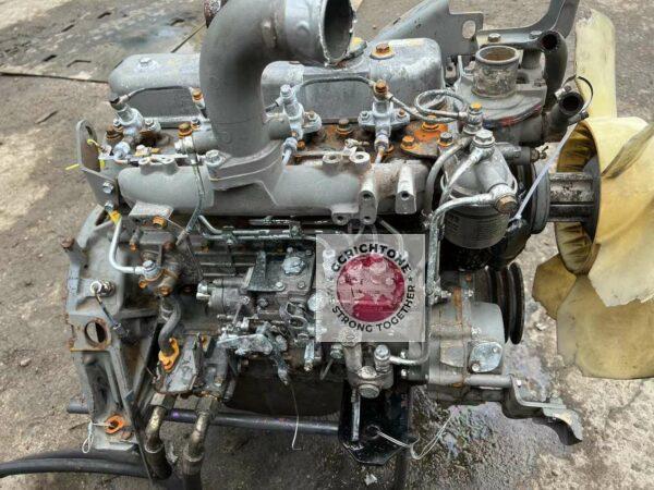 Дизельный двигатель внутреннего сгорания ДВС Isuzu 4BG1