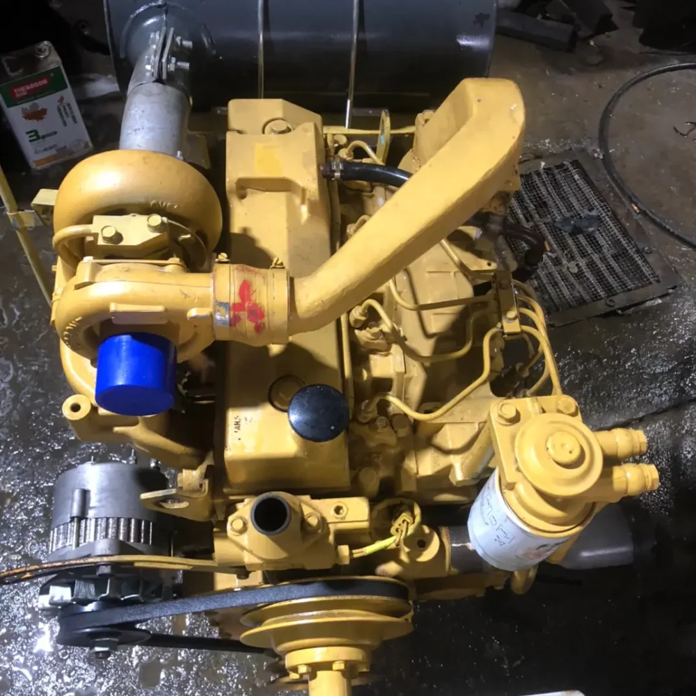 Дизельный двигатель внутреннего сгорания ДВС Komatsu S4D95LE-2