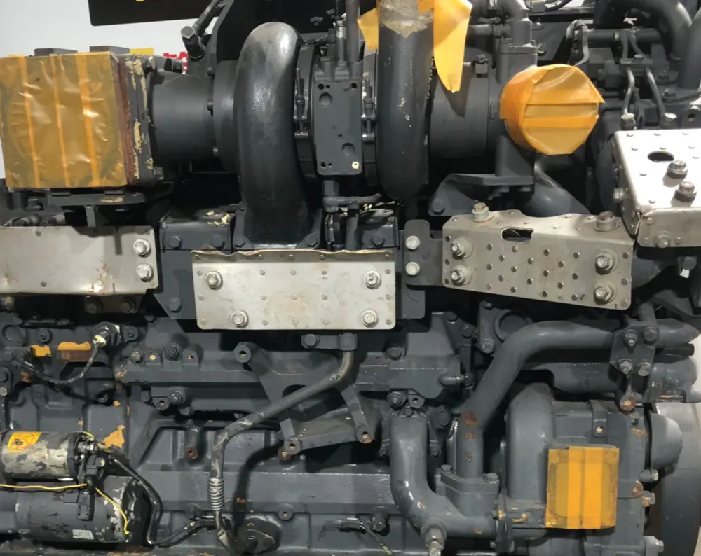 Дизельный двигатель внутреннего сгорания ДВС Komatsu SA6D140E-5