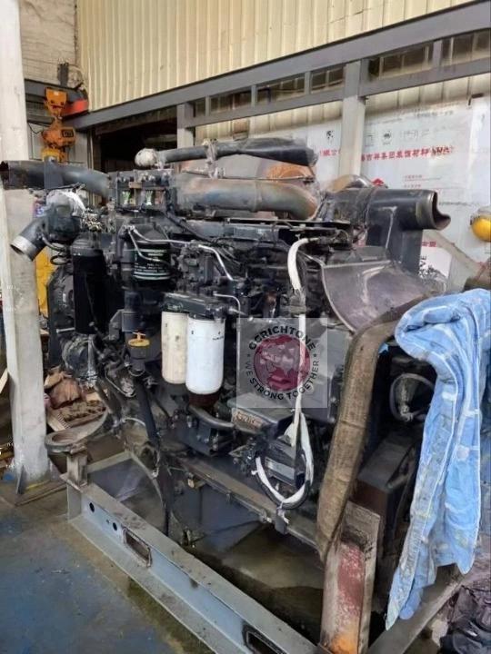 Двигатель внутреннего сгорания ДВС Komatsu 6d170e-5