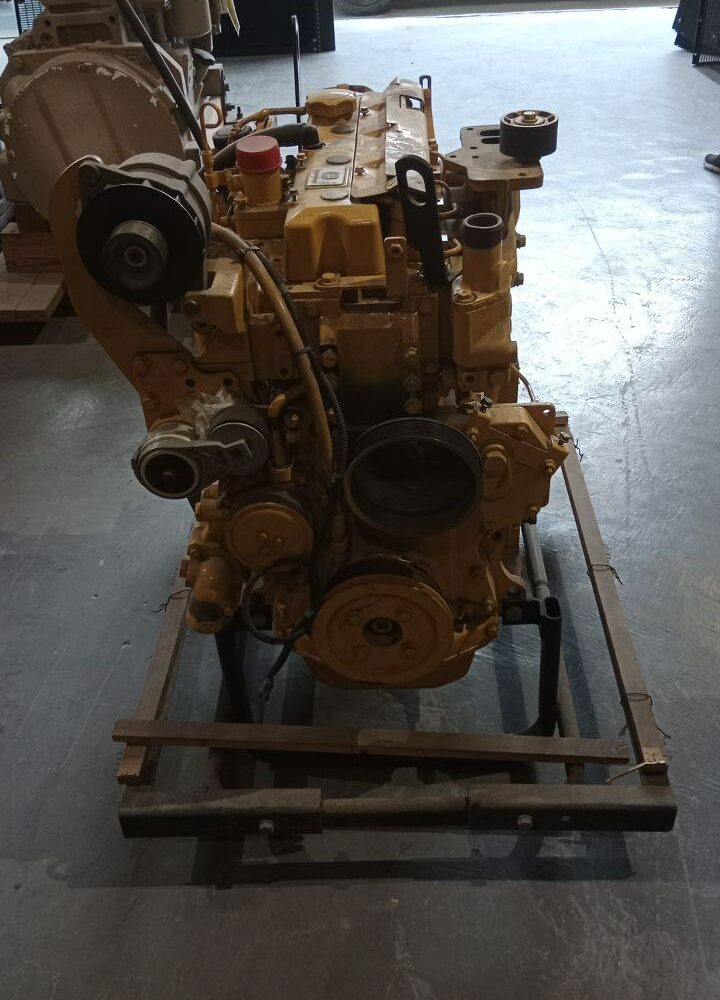 Дизельный двигатель John Deere 4045HF285