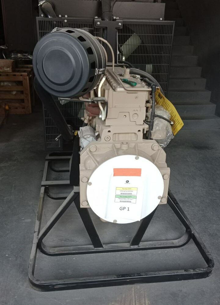 Дизельный двигатель John Deere 6090HFU84